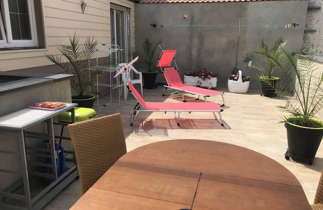 Homerez - Charming house in Berlaimont with garden and parking included