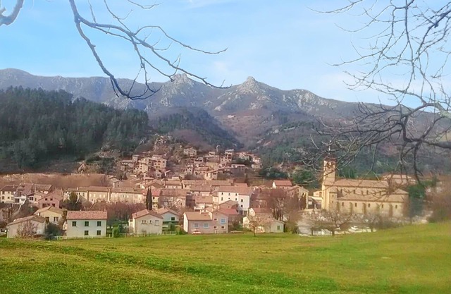 Homerez - Charming house in Jaujac with terrace and plancha