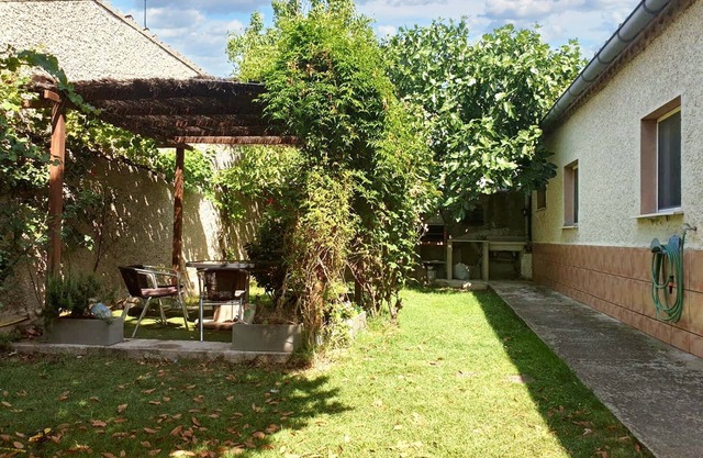 Homerez - Charming House in Rada with Fenced Garden