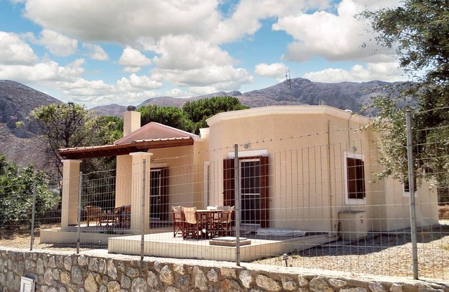Homerez - Chic Villa in Kalymnos with Mountain View