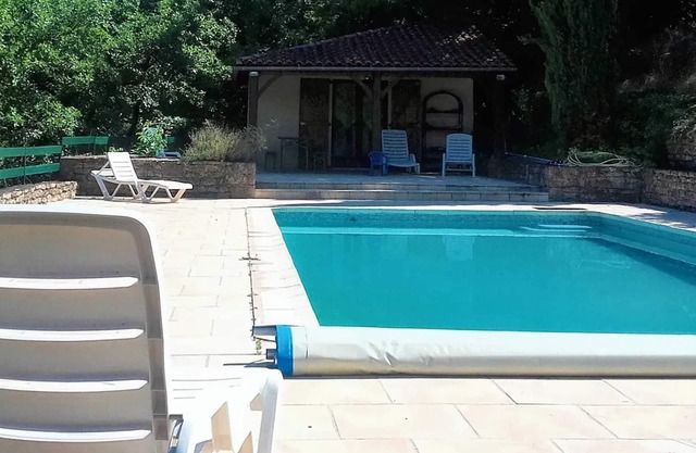 Homerez - Comfortable villa in Milhars with private pool