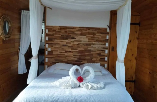 Homerez - Country caravan with spa in Cabariot