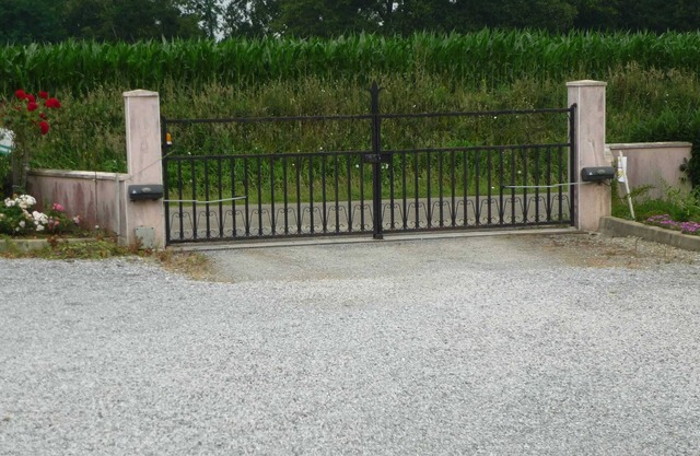 Homerez - Family House with Garden in Lahosse