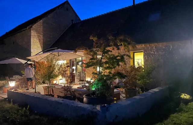 Homerez - Charming house with terrace in the countryside