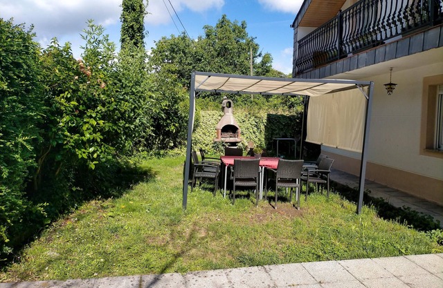 Homerez - House 3 km away from the beach for 6 ppl. with garden at O Saviñao