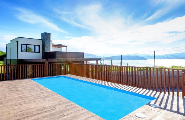 Homerez - House 3 km away from the beach for 9 ppl. with swimming-pool at Outes