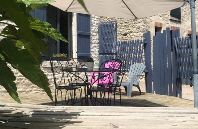 Homerez - House for 4 ppl. with garden at La Chapelle-Saint-Martin-en-Plaine