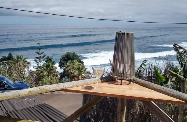 Homerez - House for 5 ppl. with sea view, garden and terrace at São Jorge