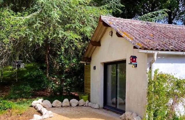 Homerez - House for 2 ppl. with shared pool, sauna, jacuzzi, spa and garden