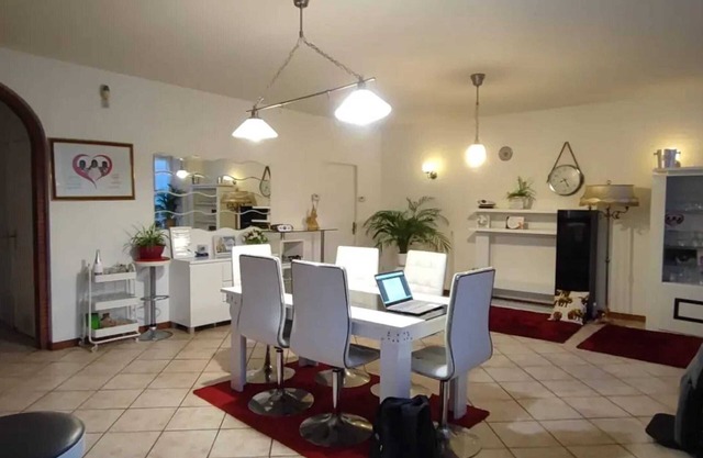 Homerez - House in Thin-le-Moutier