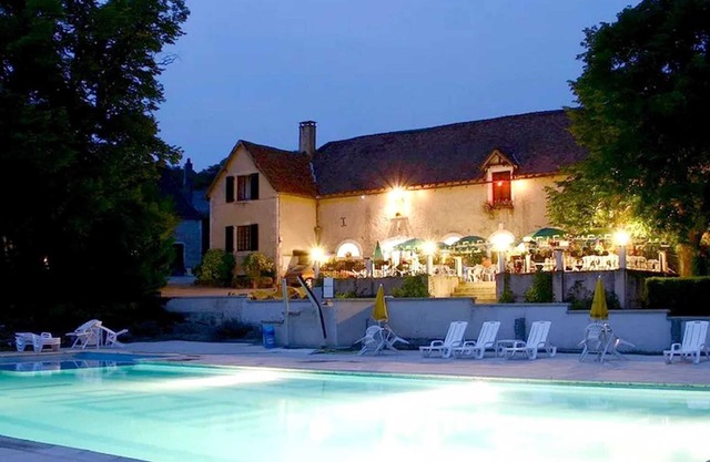 Homerez - House in Carlucet with pool
