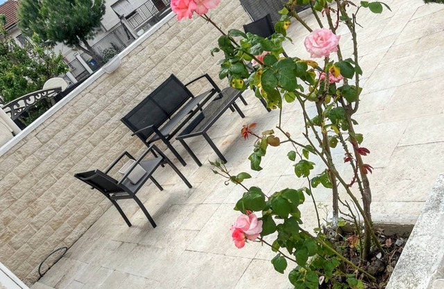 Homerez - House in Drancy, near RER B.