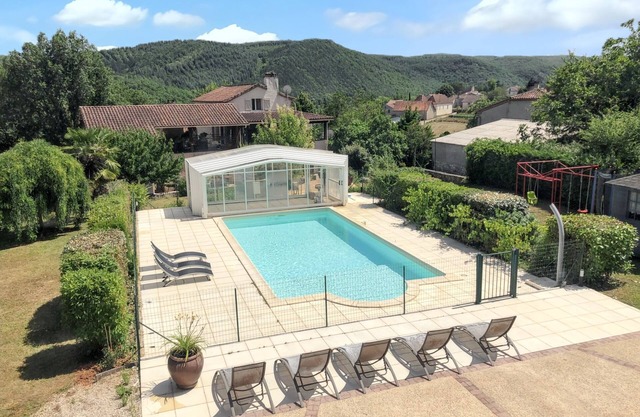 Homerez - House in Saint-Géry + Pool