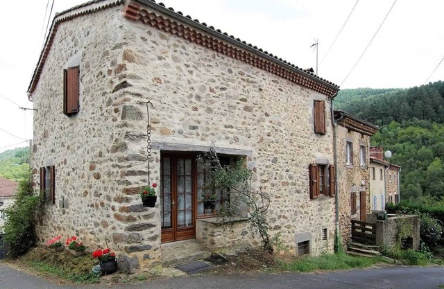 Homerez - House near Saint-Cirgues