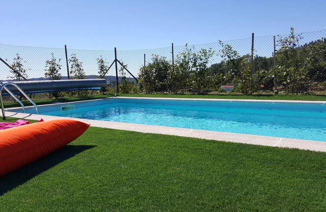 Homerez - Nice bungalow for 6 ppl. with shared pool and terrace at Furtado