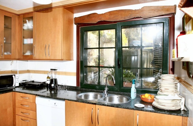 Homerez - Spacious house in Pontevedra, garden