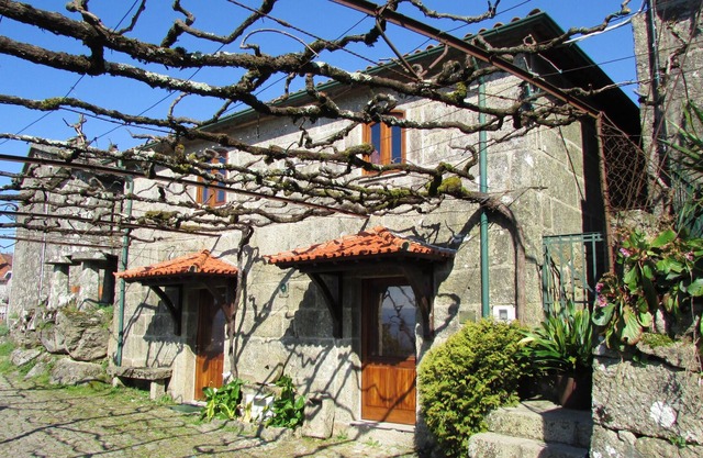 Homerez - Spacious house for 7 ppl. at Ponte da Barca