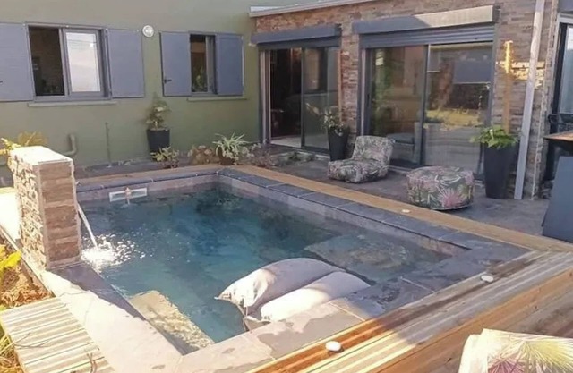 Homerez - Spacious Villa with Private Pool in Le Tampon