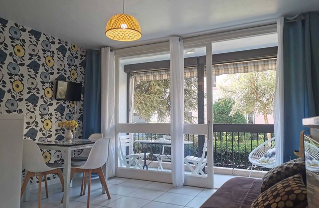 Homerez - Studio Saint-Cyprien, garden view