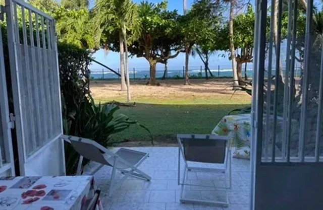 Homerez - Studio with sea view, Le Moule