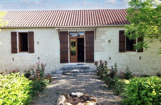Homerez - Villa with pool in Larroque-Saint-Sernin