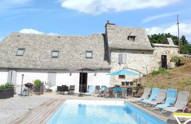 Homerez - Villa in Vieillevie + private pool