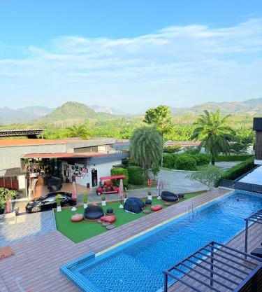 Homey At The Dam, Private House
