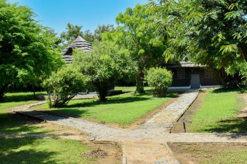 Honeybee Safari Camp