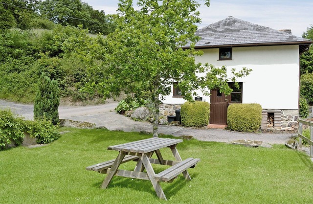 Honeysuckle Cottage - 29938