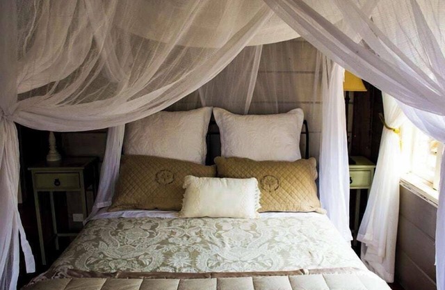 Honeysuckle Cottage - Romantic Getaway