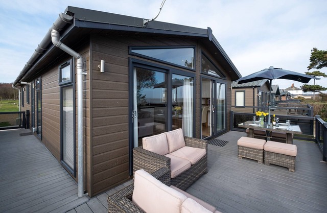 Horizon Lodge - sleeps 6 guests in 3 bedrooms
