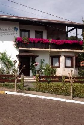 Hospedaria Gãstehaus Enzian