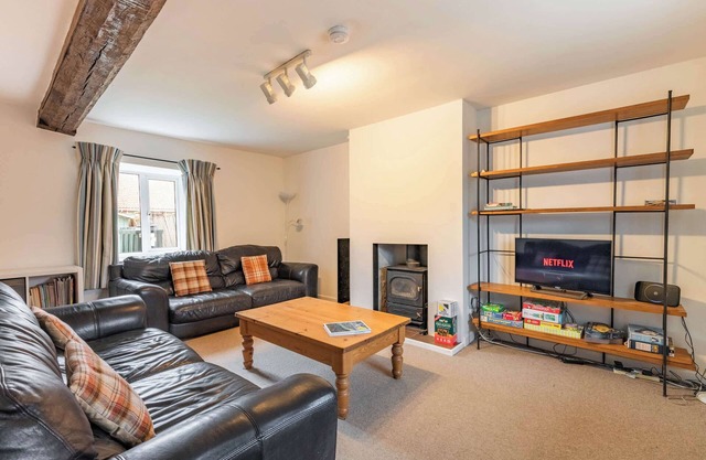 Host & Stay | 2 Ruscon Cottage