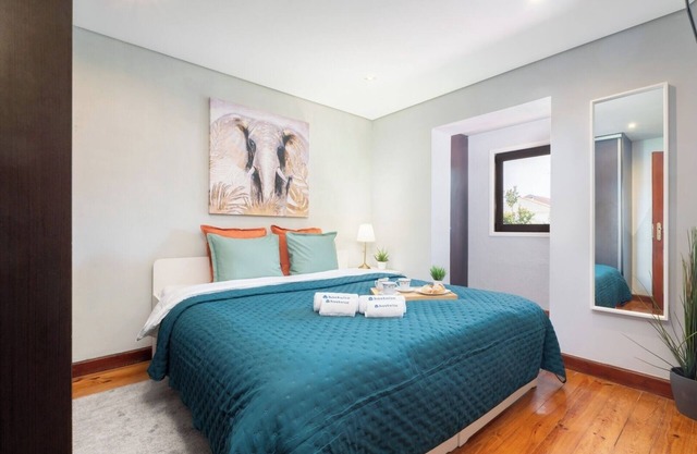 Host Wise - Charming Spacious Duplex House