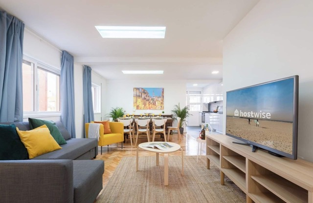Host Wise - Spacious Fresh Flat w/Terrace | Sea