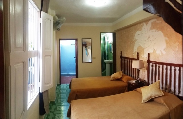 Hostal Karalyz