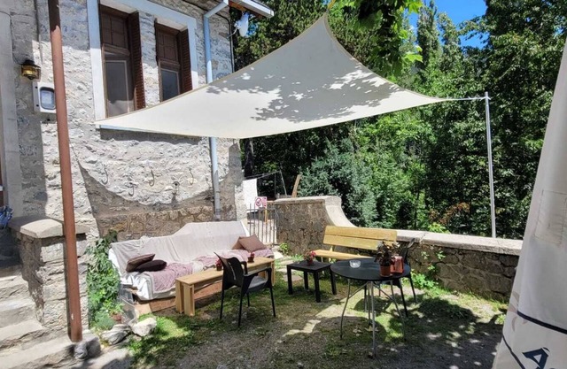 Hostel in Sin Valle de Chistau ideal for groups of mountain lovers.