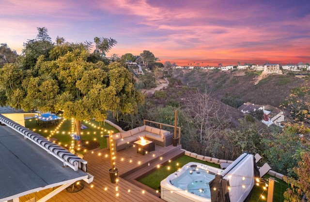 Hot Tub and Patio at Clairemont 4BR