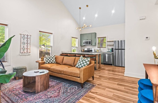 Hot Tub | Pet-Friendly | The Beacon Retreat