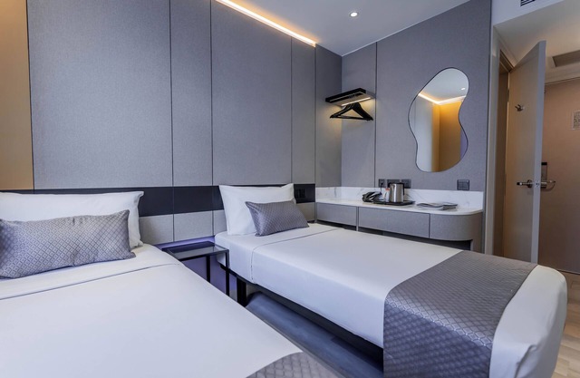 Hotel 81 Palace