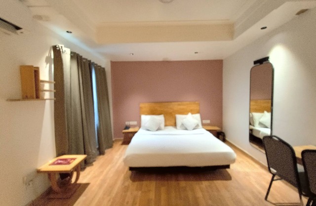 Hotel Aura IP Grand Karkardooma Metro