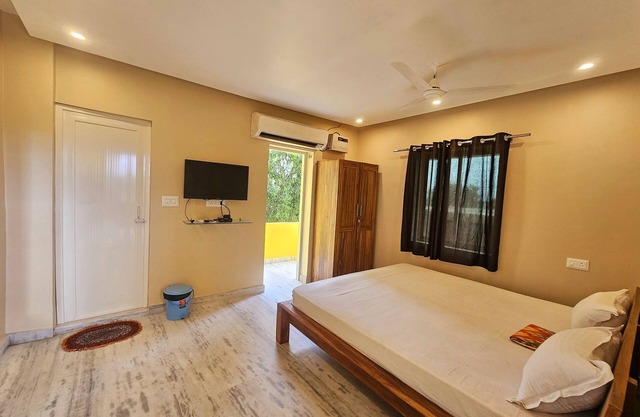 HOTEL AVAAS TripandTrip