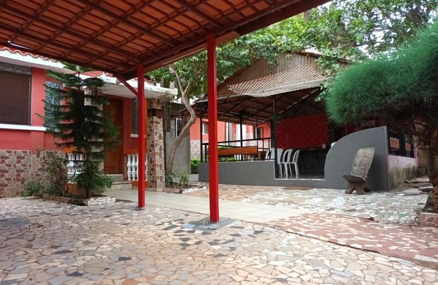 HOTEL BADINCA Alojamento Low Cost in Bissau avenida FRANCISCO MENDES