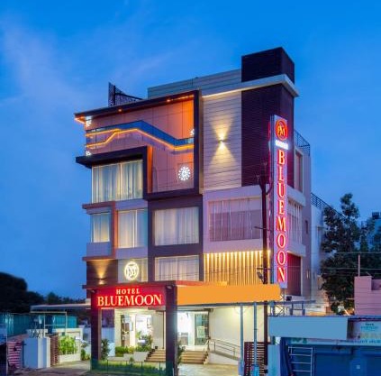 HOTEL BLUEMOON