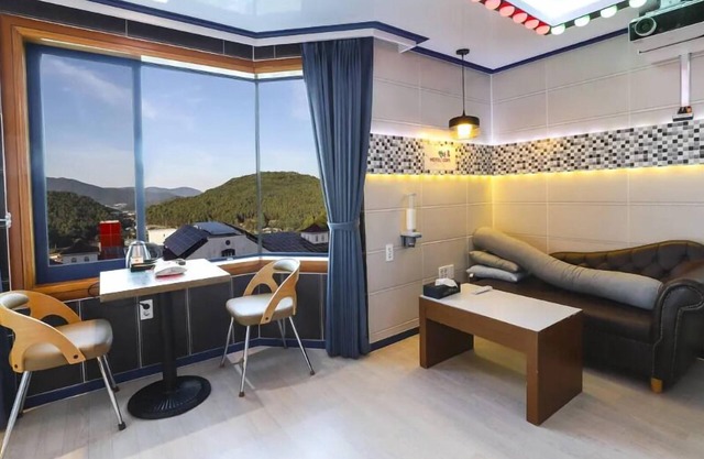 HOTEL EAT COM