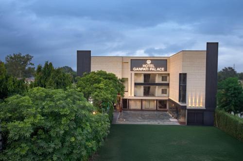 Hotel Ganpati Palace