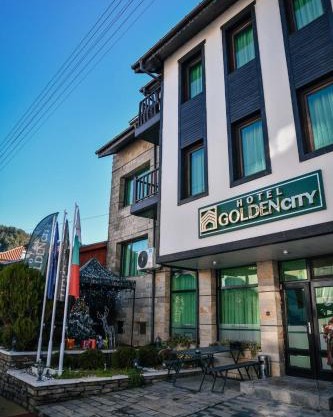 HOTEL GOLDEN CITY