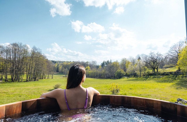 Hotel Lodges with PRIVATE SPA in the VOLCANS OF AUVERGNE