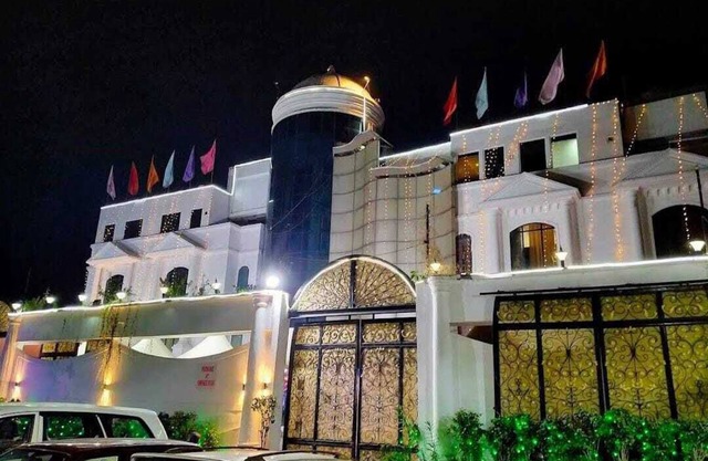Hotel Mandakini Royale
