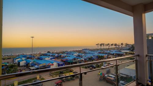 Hotel New Sagar Priya ! Beachfront with Swimming Pool !